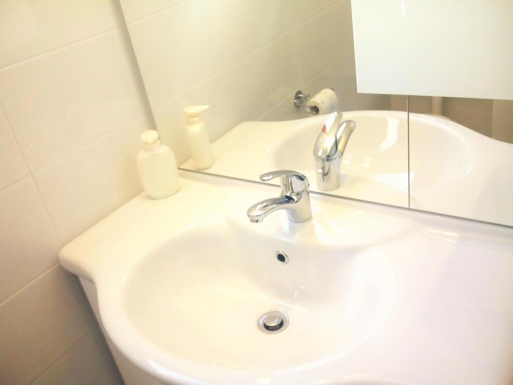 Casa Sarpi Lejlighed Milano Værelse billede